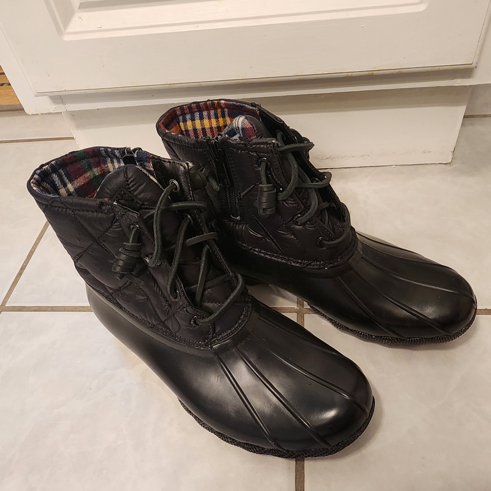 Sperry Quilted Black Ankle Booties
